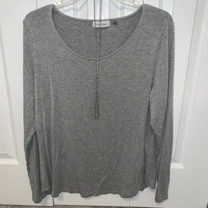 Calvin Klein Grey Top / New without tahs
